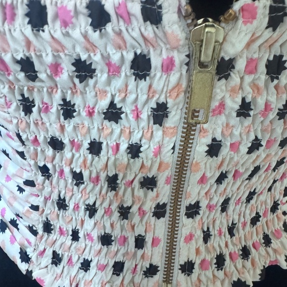 Anthropologie Asymmetrical Sleeveless Top in White and Cream - Picture 6 of 7